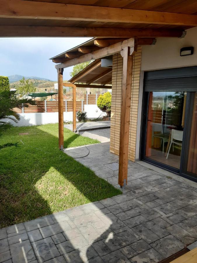 T&A Apartment,Near The Sea. Marathón Exterior foto